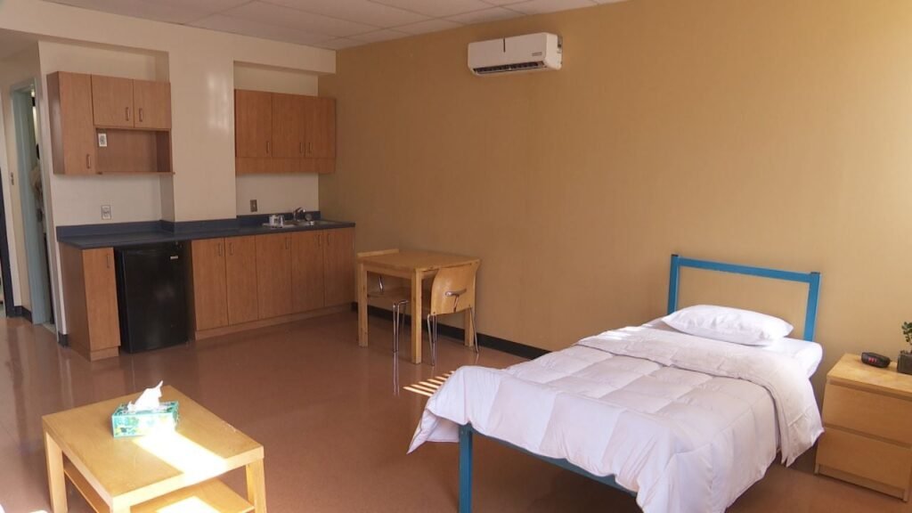 Expanded program to help homeless women in Montreal access mental health care, housing