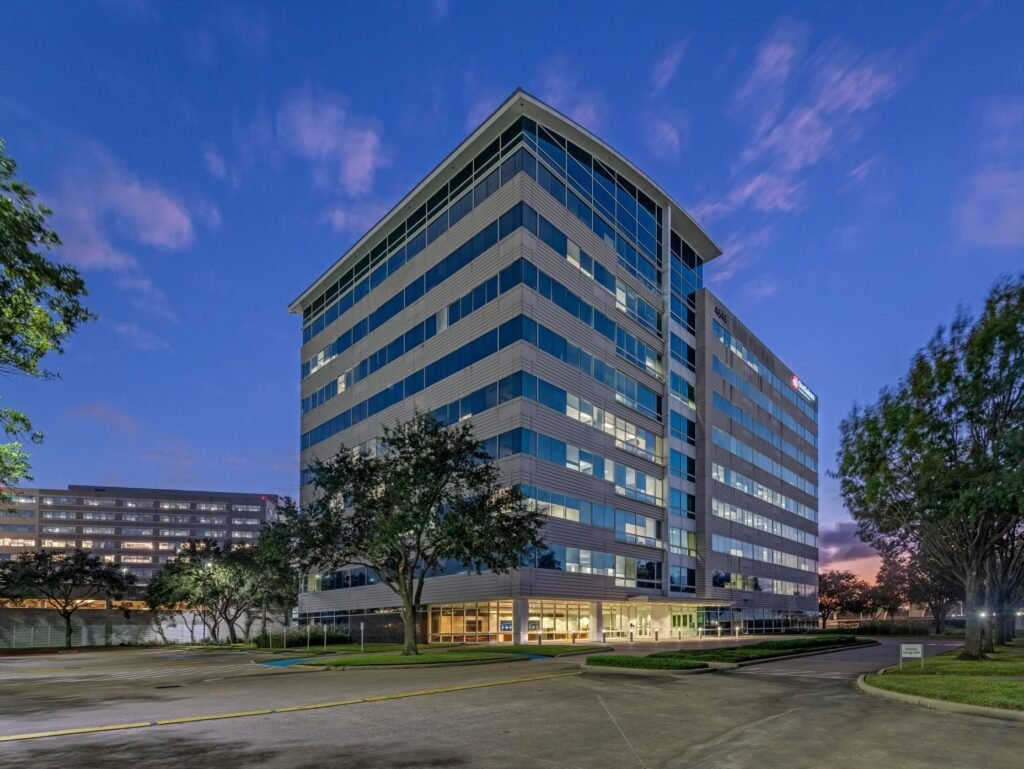 US Property Management Buys Vacant Office Building in Houston